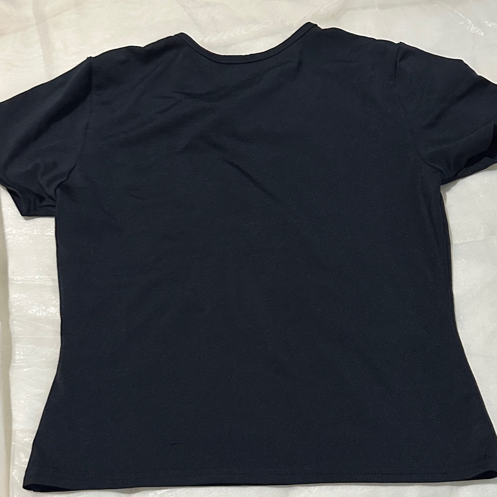 Elegant Black Short Sleeve Tee Size M JR